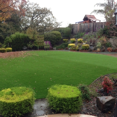 Fake Grass, Synthetic Lawns & Putting Greens in Powhattan, Kansas