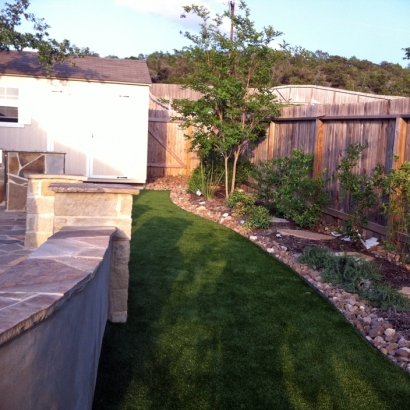Backyard Putting Greens & Synthetic Lawn in Ramona, Kansas