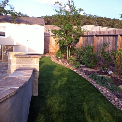 At Home Putting Greens & Synthetic Grass in Hope, Kansas