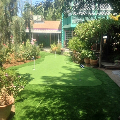 Fake Grass & Synthetic Putting Greens in Fairview, Kansas