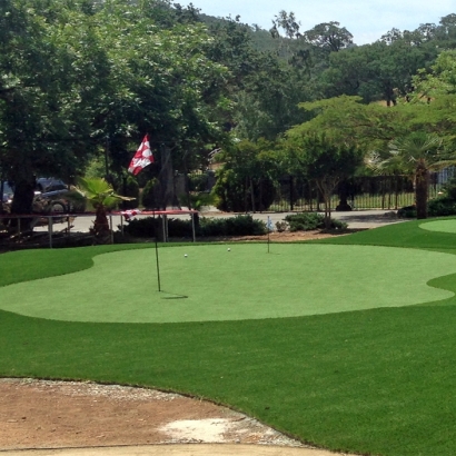 At Home Putting Greens & Synthetic Grass in Harper County, Kansas