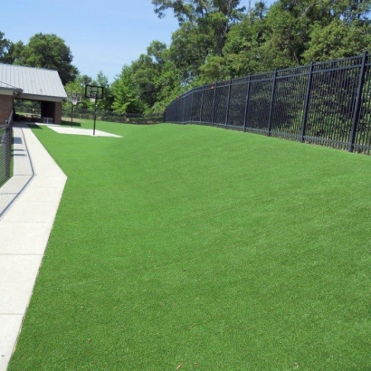 Fake Grass for Yards, Backyard Putting Greens in Holyrood, Kansas