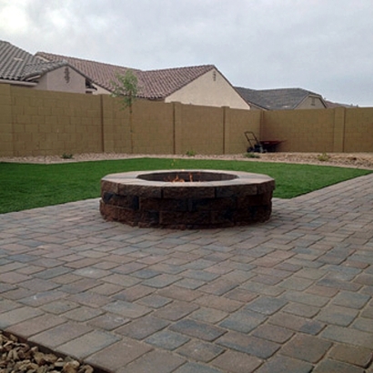 Outdoor Putting Greens & Synthetic Lawn in Cedar Vale, Kansas