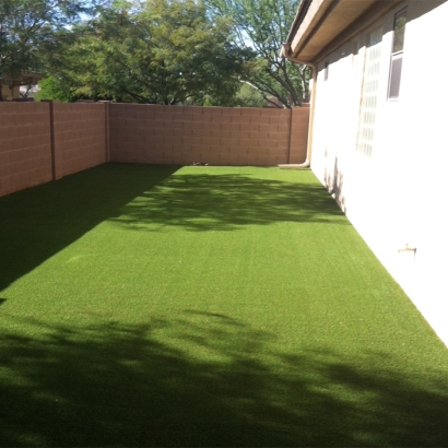 Outdoor Putting Greens & Synthetic Lawn in Lebanon, Kansas