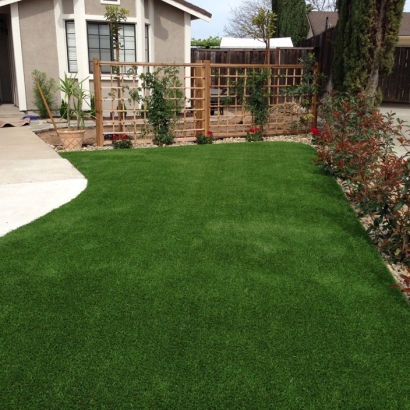 Putting Greens & Synthetic Lawn for Your Backyard in Council Grove, Kansas
