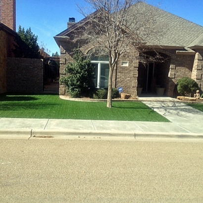 Outdoor Putting Greens & Synthetic Lawn in Prairie Village, Kansas