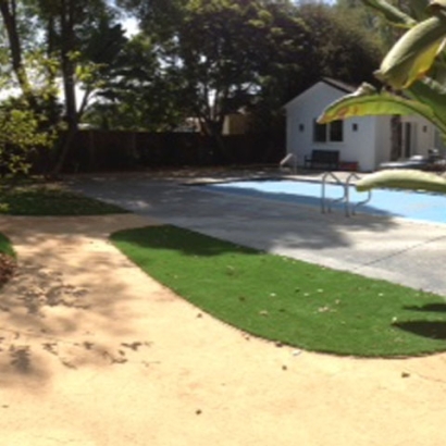 Fake Grass & Synthetic Putting Greens in Burlington, Kansas