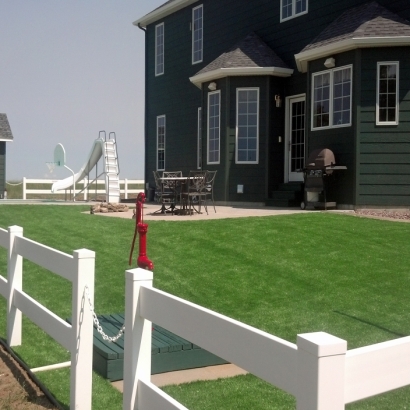 Synthetic Lawns & Putting Greens in Winfield, Kansas