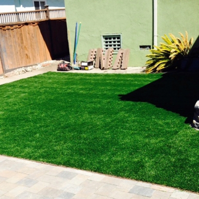 Outdoor Putting Greens & Synthetic Lawn in Wheaton, Kansas