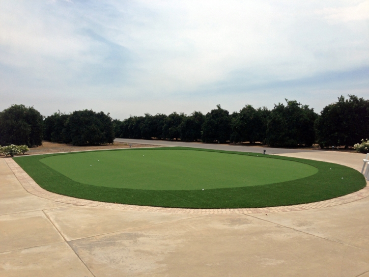 Grass Installation Lane, Kansas Outdoor Putting Green, Front Yard Landscaping Ideas