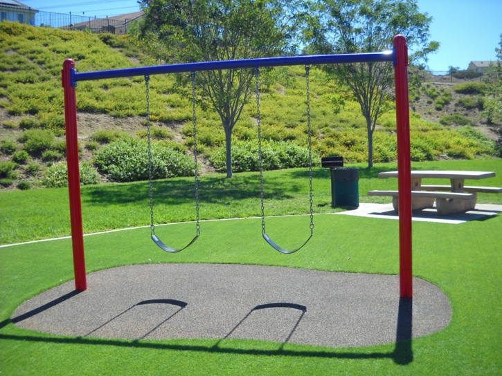 Green Lawn Lincoln, Kansas Kids Indoor Playground, Recreational Areas