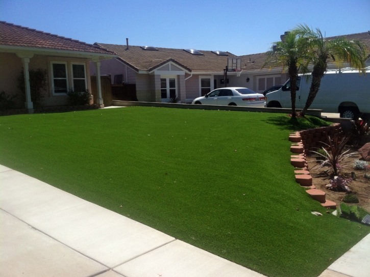 Green Lawn Sun City, Kansas Lawn And Garden, Front Yard Design