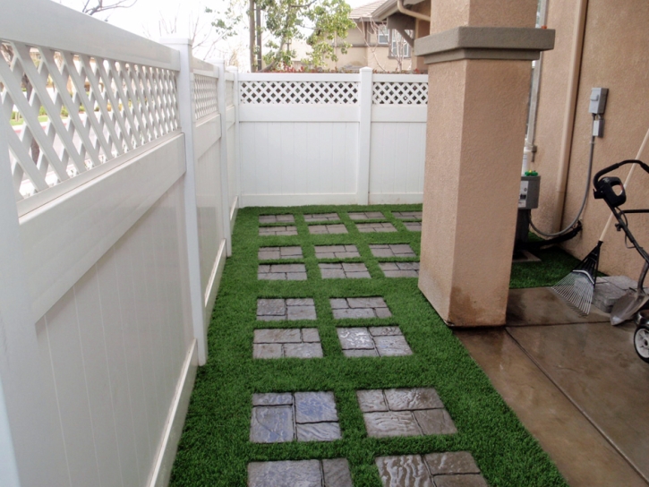 Plastic Grass Lincolnville, Kansas Rooftop, Backyard Designs